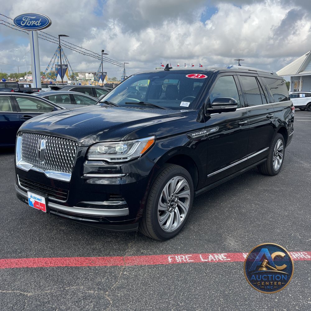 2023 Lincoln Navigator L Reserve