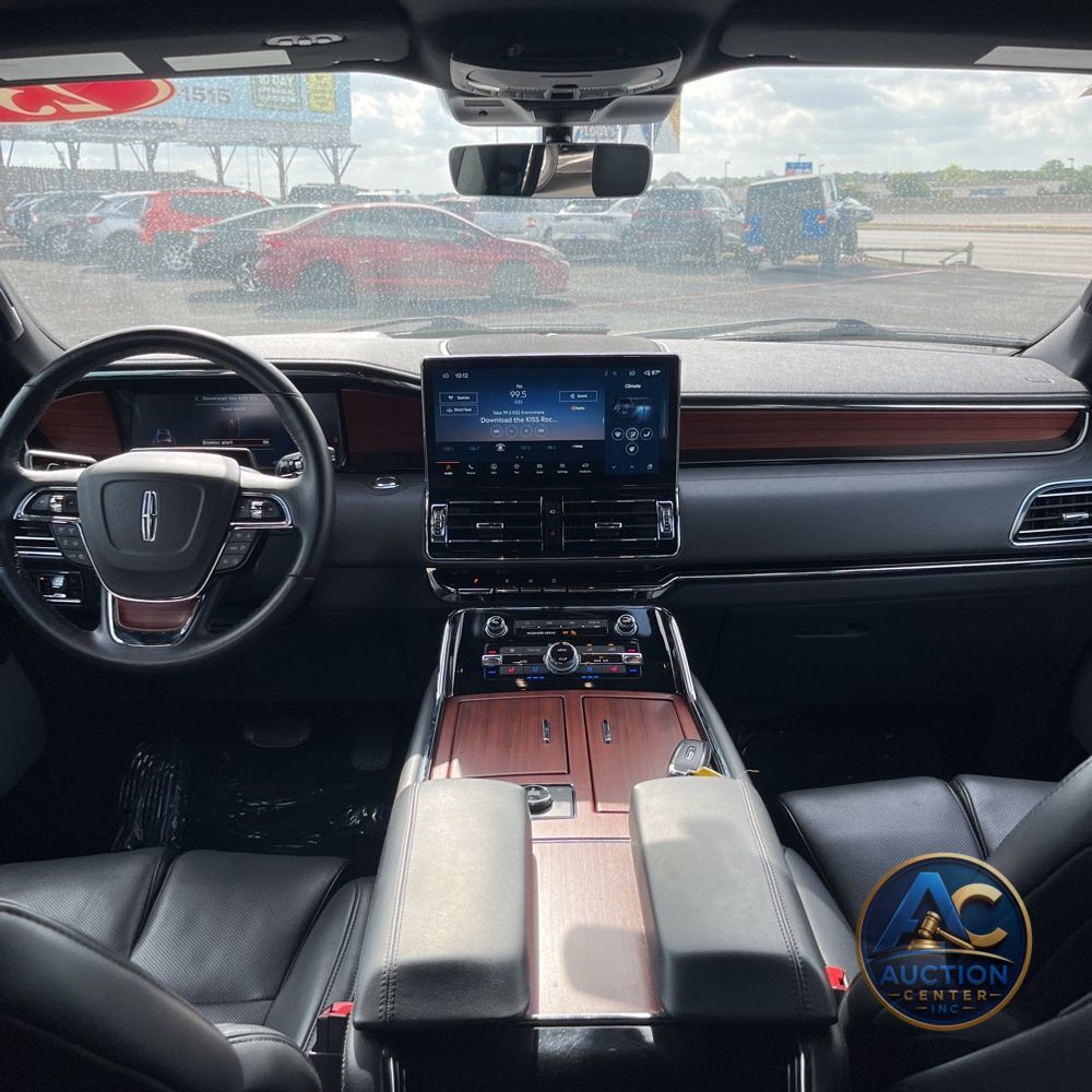 2023 Lincoln Navigator L Reserve