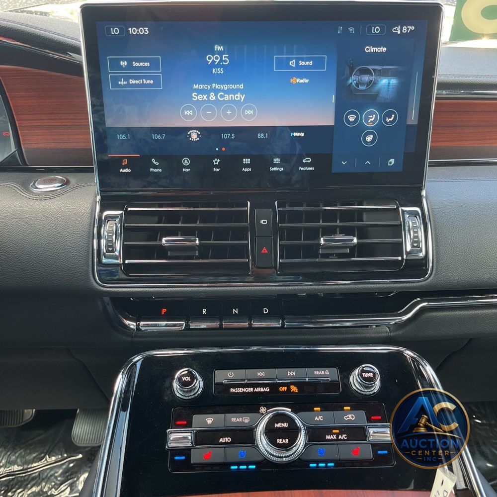 2023 Lincoln Navigator L Reserve