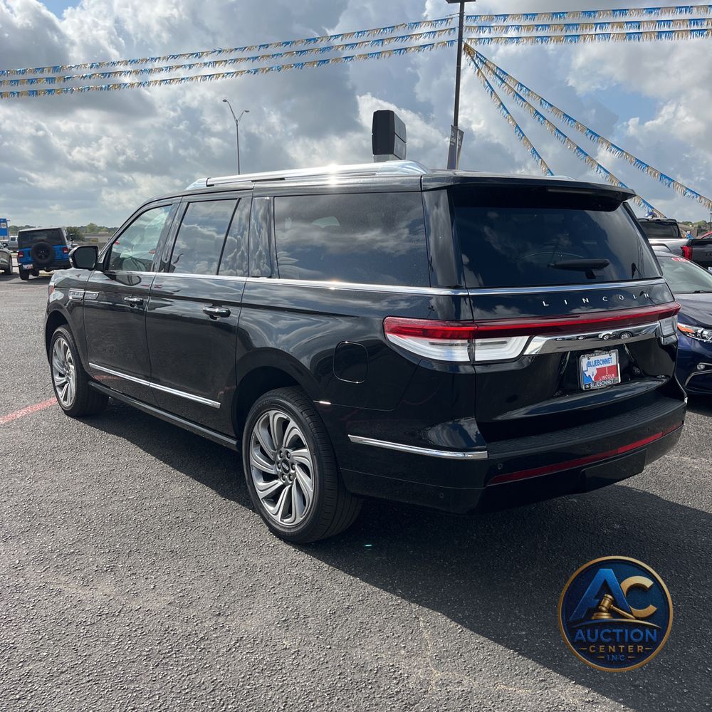 2023 Lincoln Navigator L Reserve