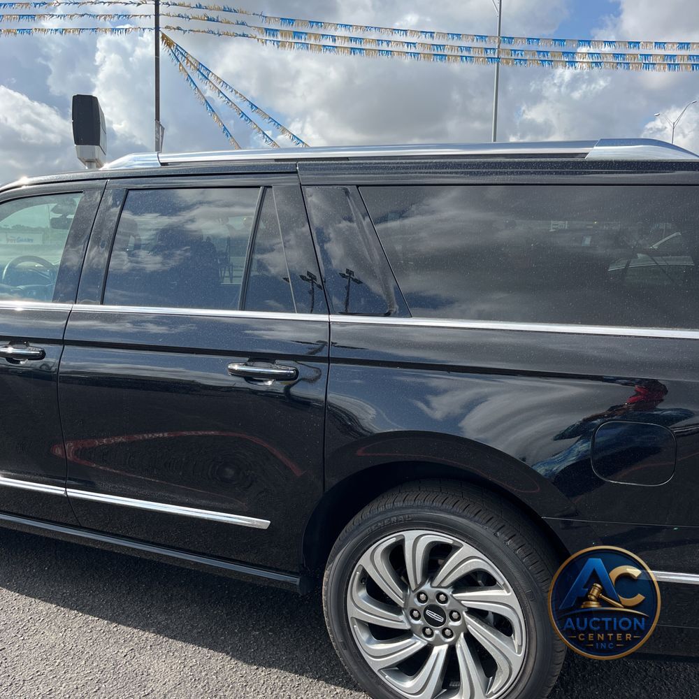2023 Lincoln Navigator L Reserve
