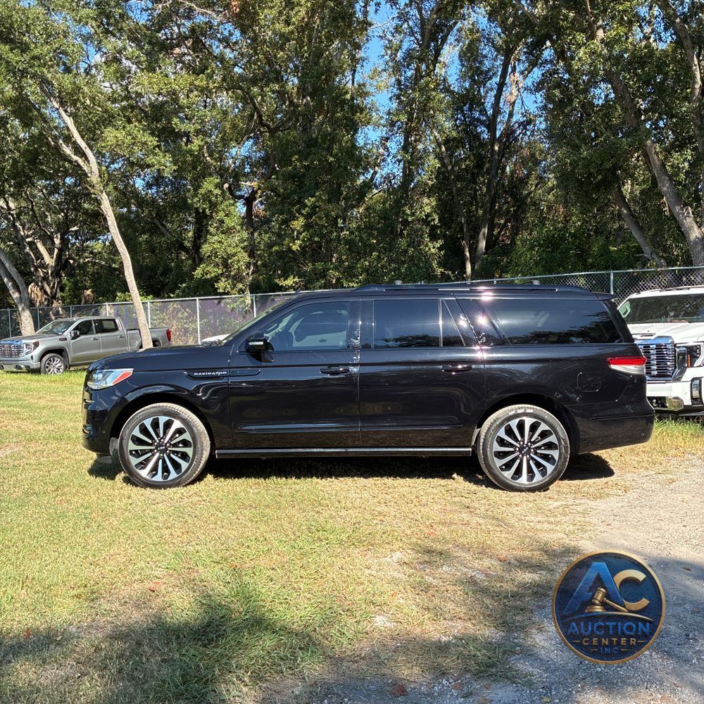 2022 Lincoln Navigator L Reserve