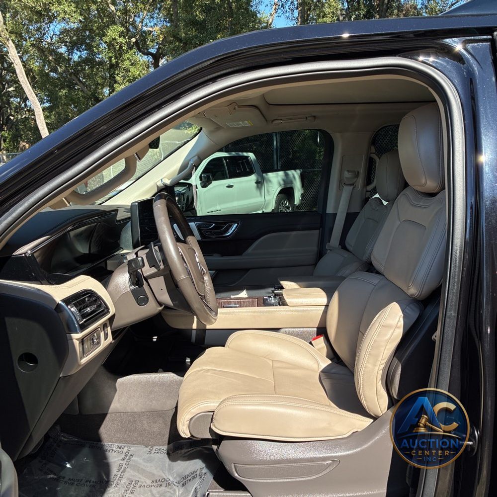 2022 Lincoln Navigator L Reserve