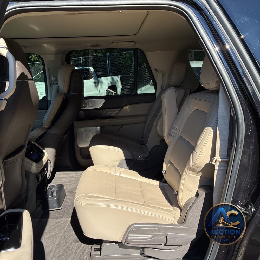 2022 Lincoln Navigator L Reserve