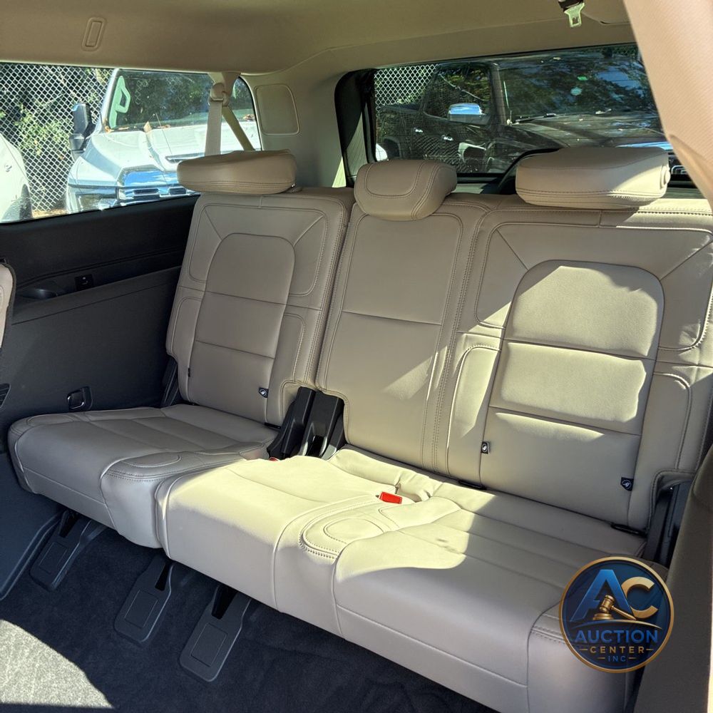 2022 Lincoln Navigator L Reserve