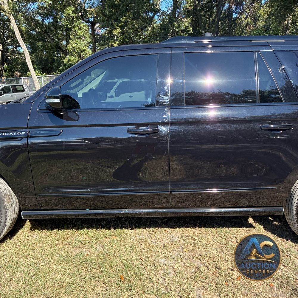 2022 Lincoln Navigator L Reserve