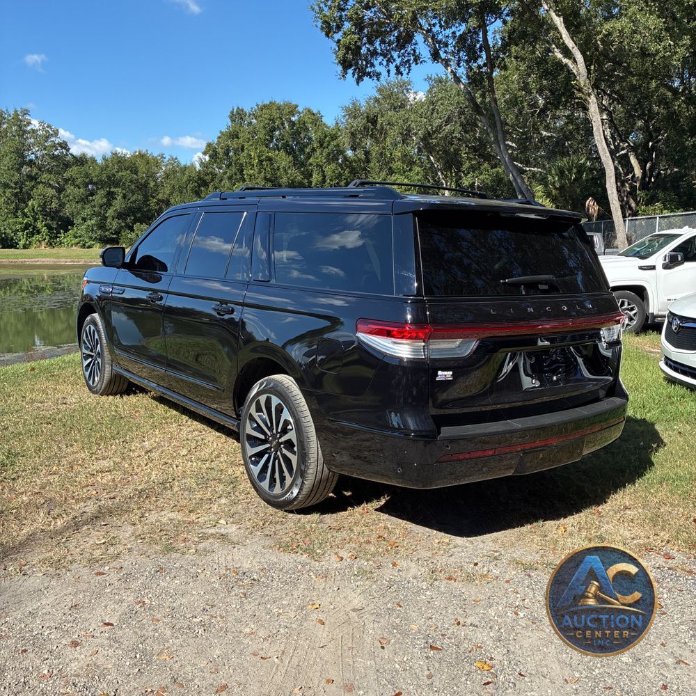 2022 Lincoln Navigator L Reserve