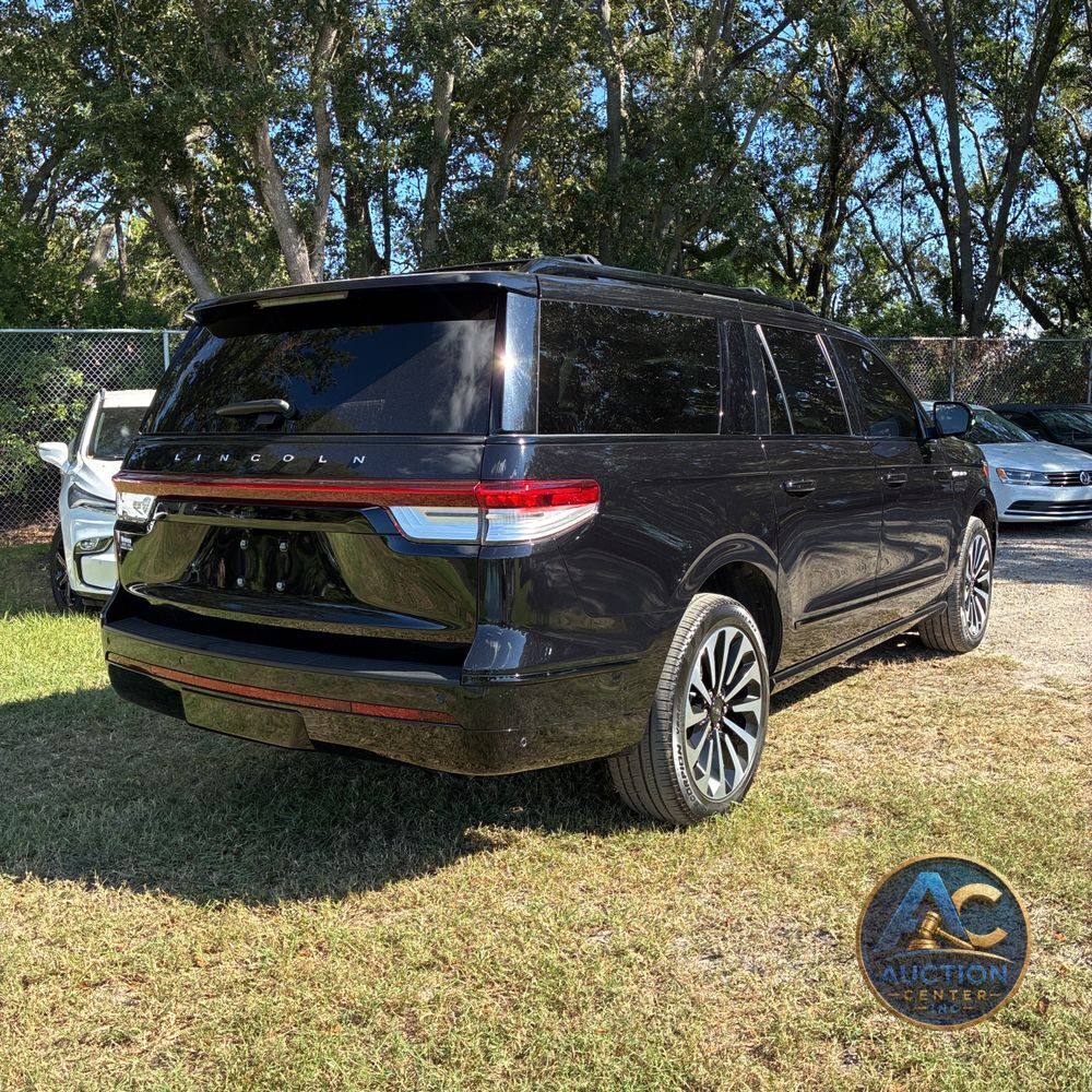 2022 Lincoln Navigator L Reserve