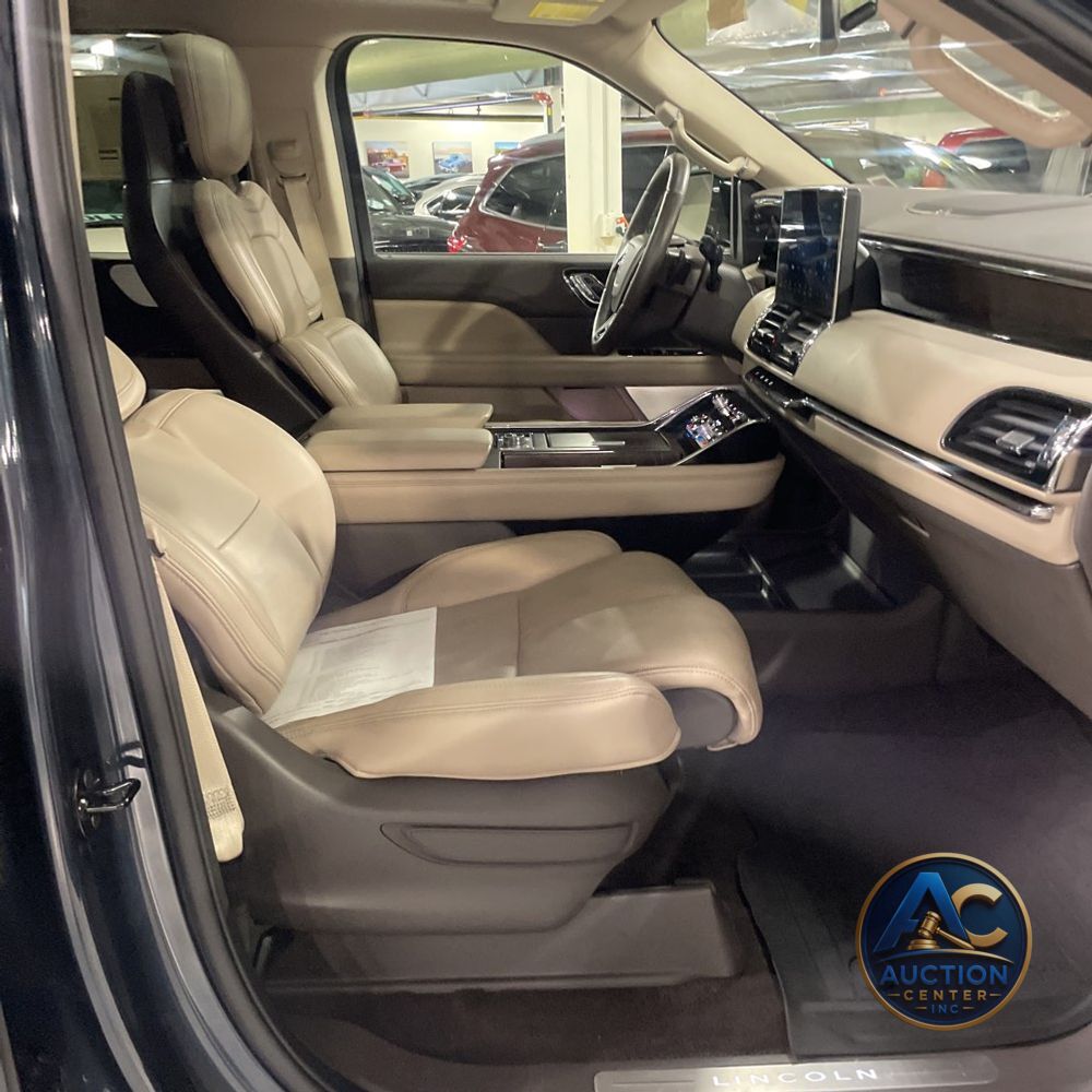 2022 Lincoln Navigator L Reserve