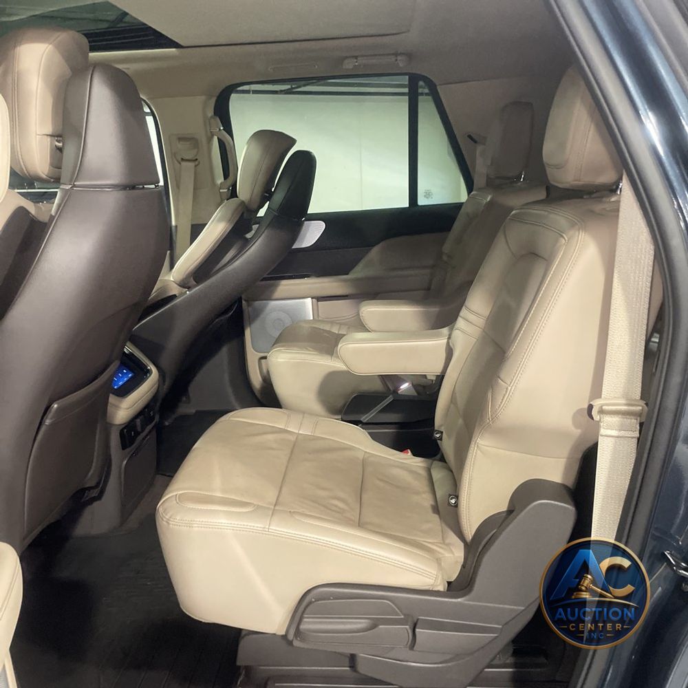 2022 Lincoln Navigator L Reserve