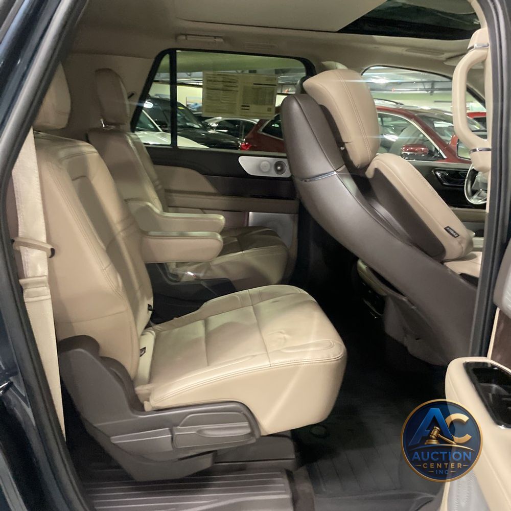 2022 Lincoln Navigator L Reserve