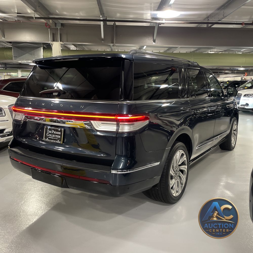 2022 Lincoln Navigator L Reserve