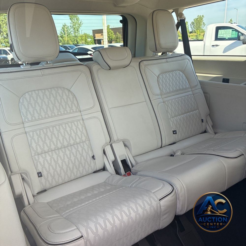 2024 Lincoln Navigator L Black Label
