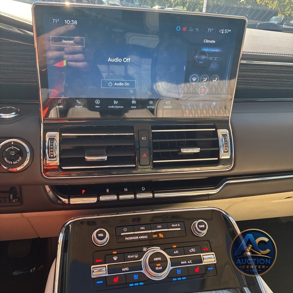 2024 Lincoln Navigator L Black Label