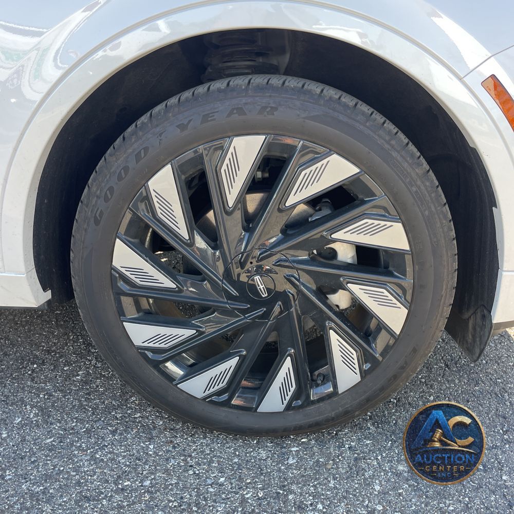 2024 Lincoln Nautilus Black Label