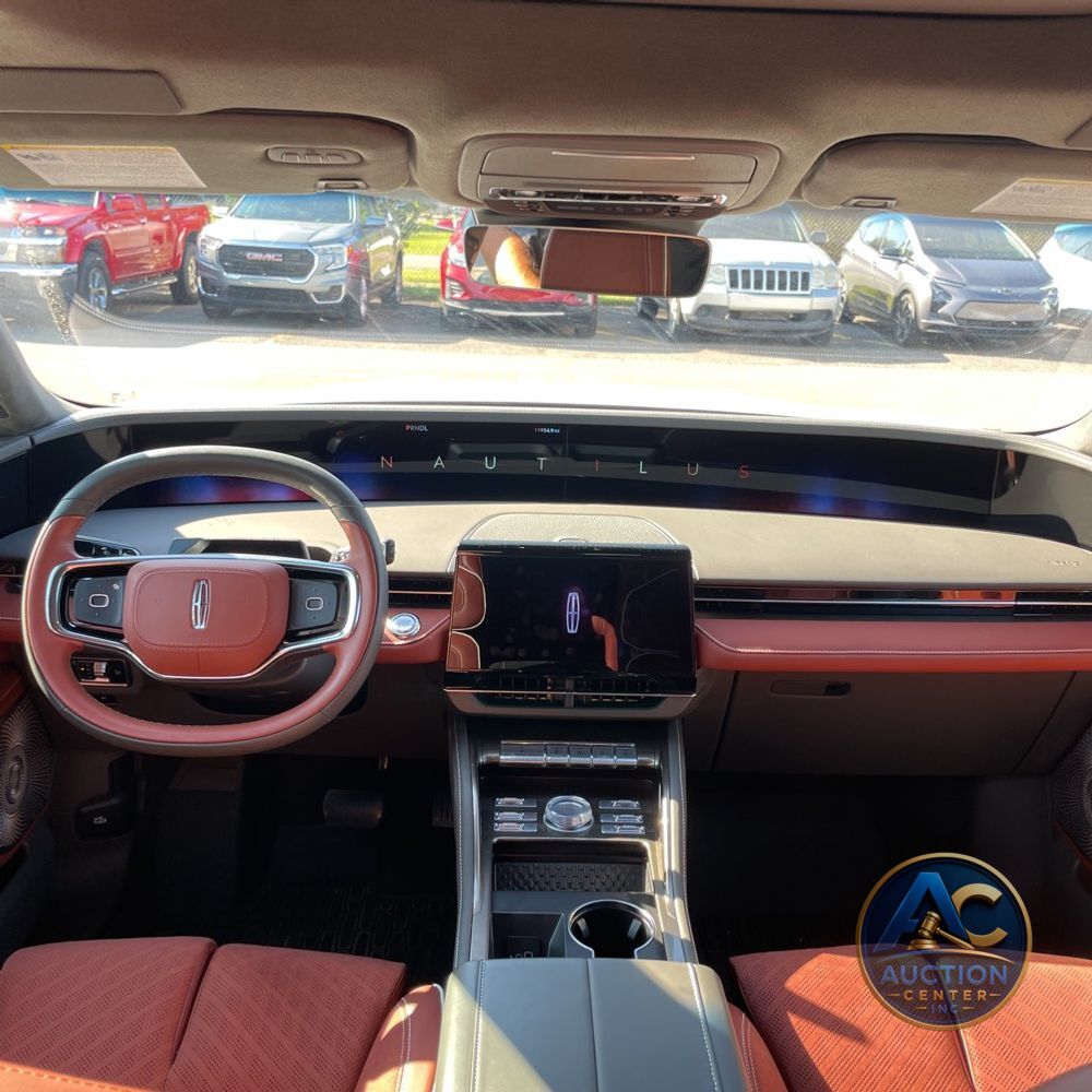2024 Lincoln Nautilus Black Label