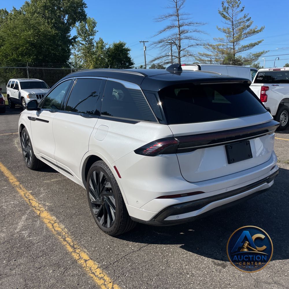 2024 Lincoln Nautilus Black Label