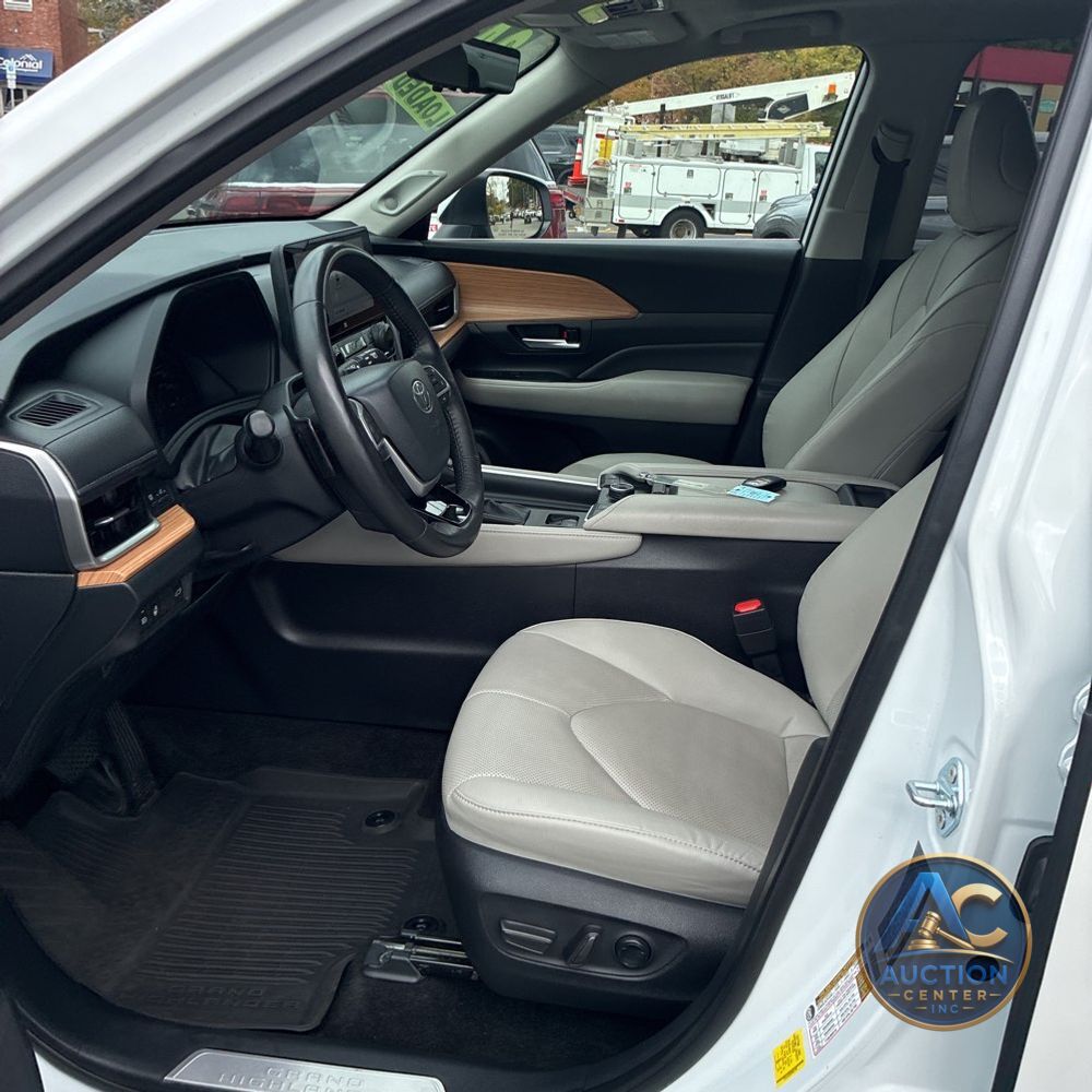 2024 Toyota Grand Highlander Platinum