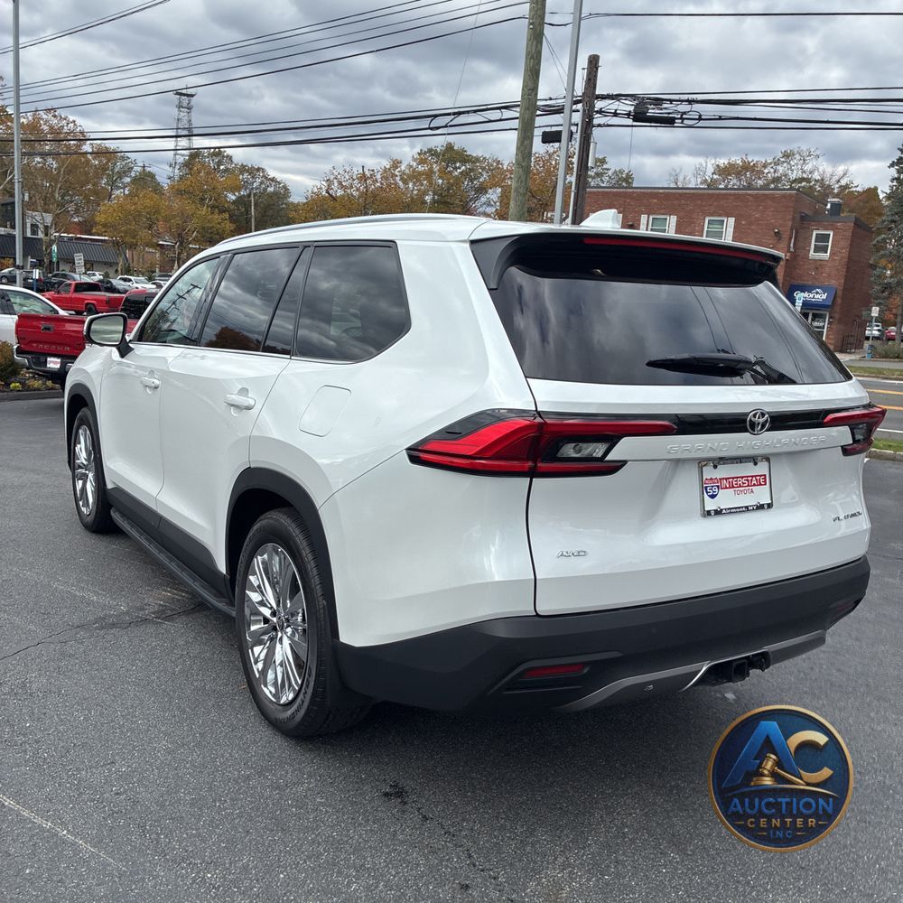 2024 Toyota Grand Highlander Platinum