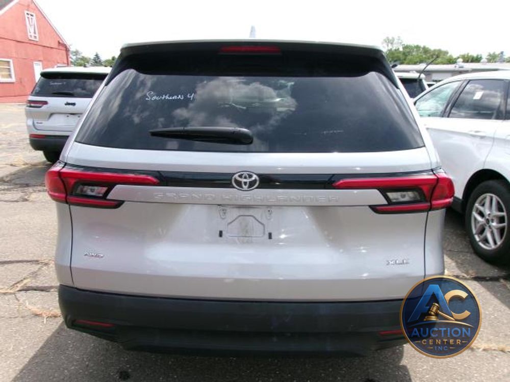 2024 Toyota Grand Highlander XLE