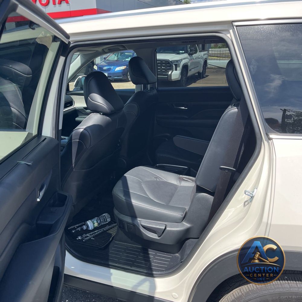 2024 Toyota Grand Highlander Platinum