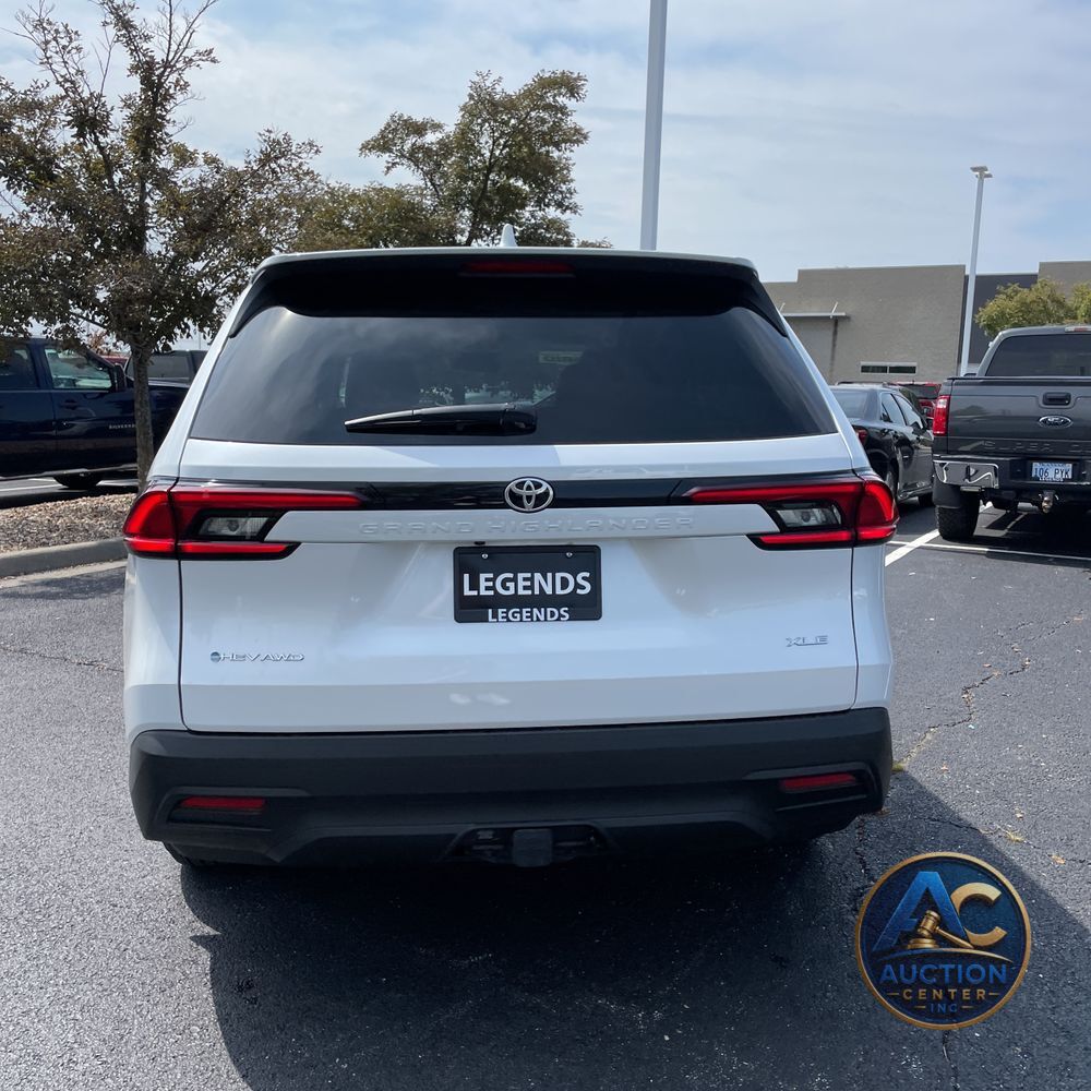 2025 Toyota Grand Highlander Hybrid XLE