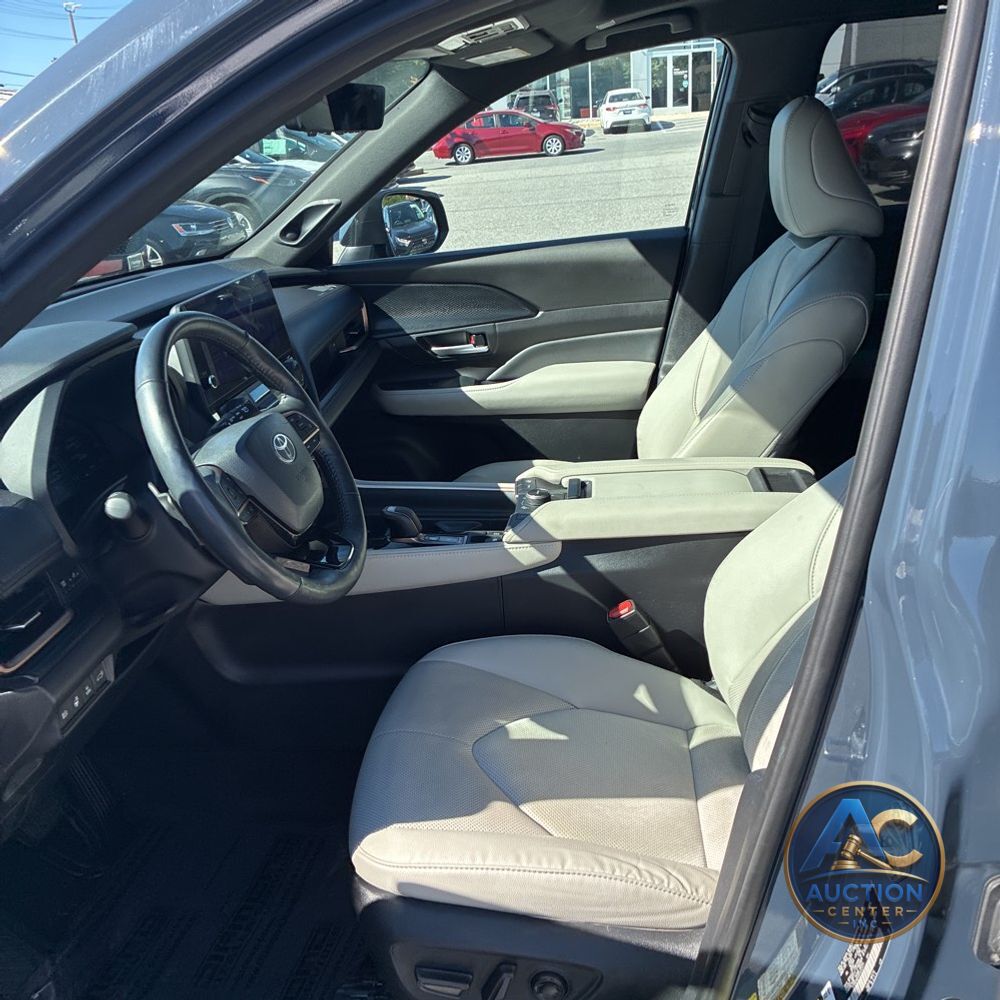 2024 Toyota Grand Highlander Hybrid MAX Platinum