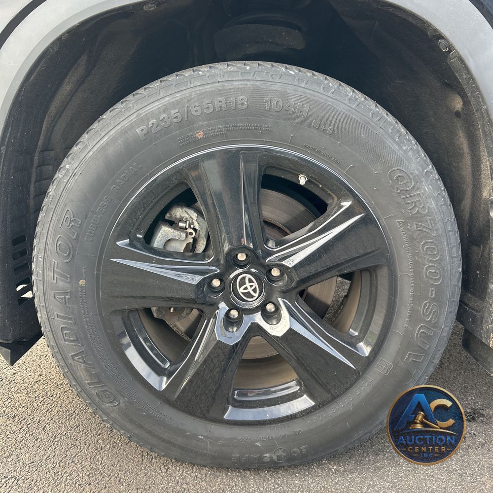 2021 Toyota Highlander LE