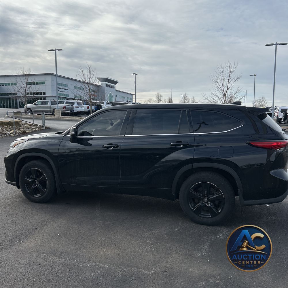 2021 Toyota Highlander LE