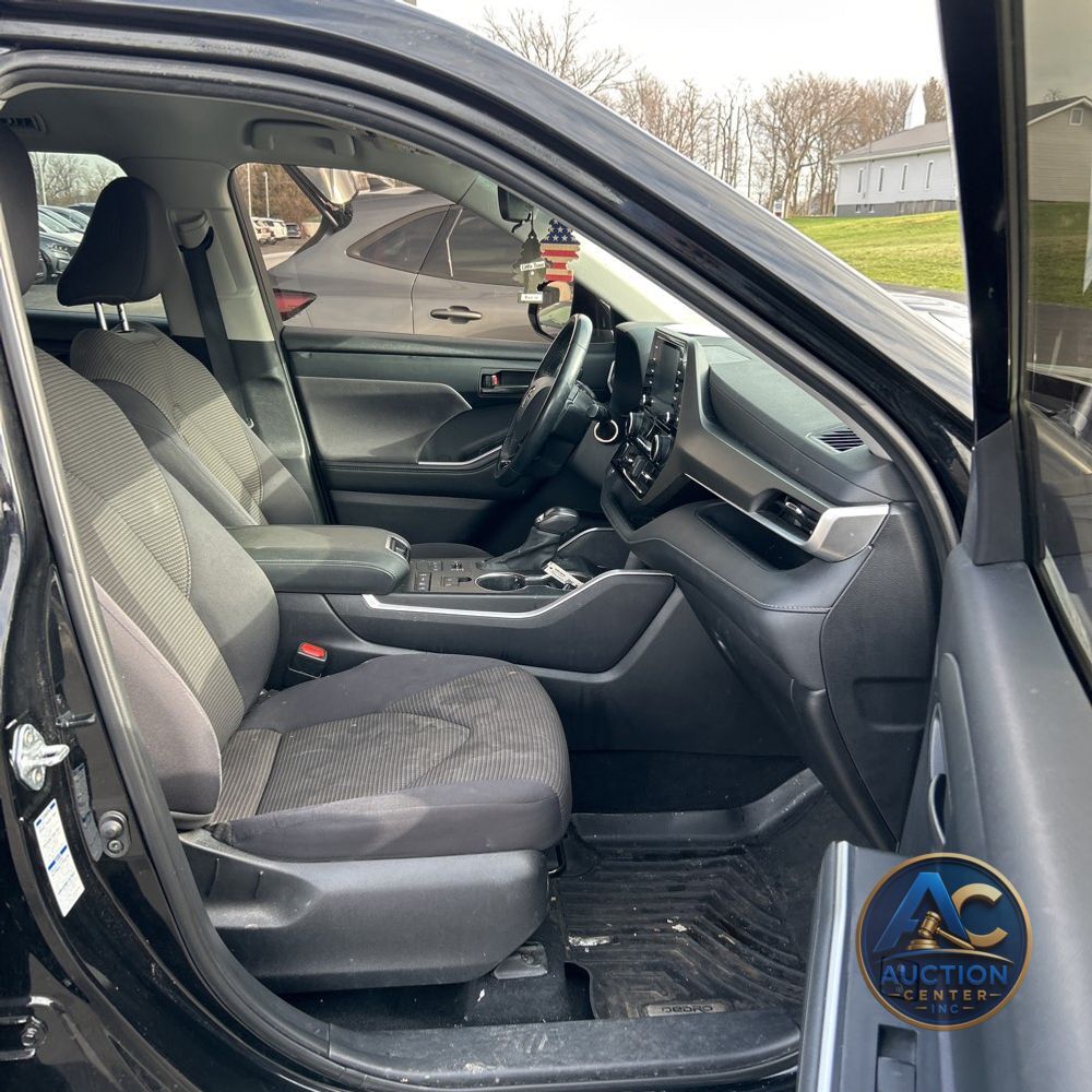 2021 Toyota Highlander LE