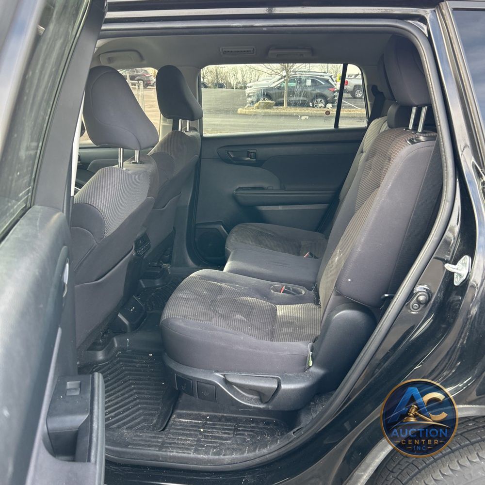 2021 Toyota Highlander LE
