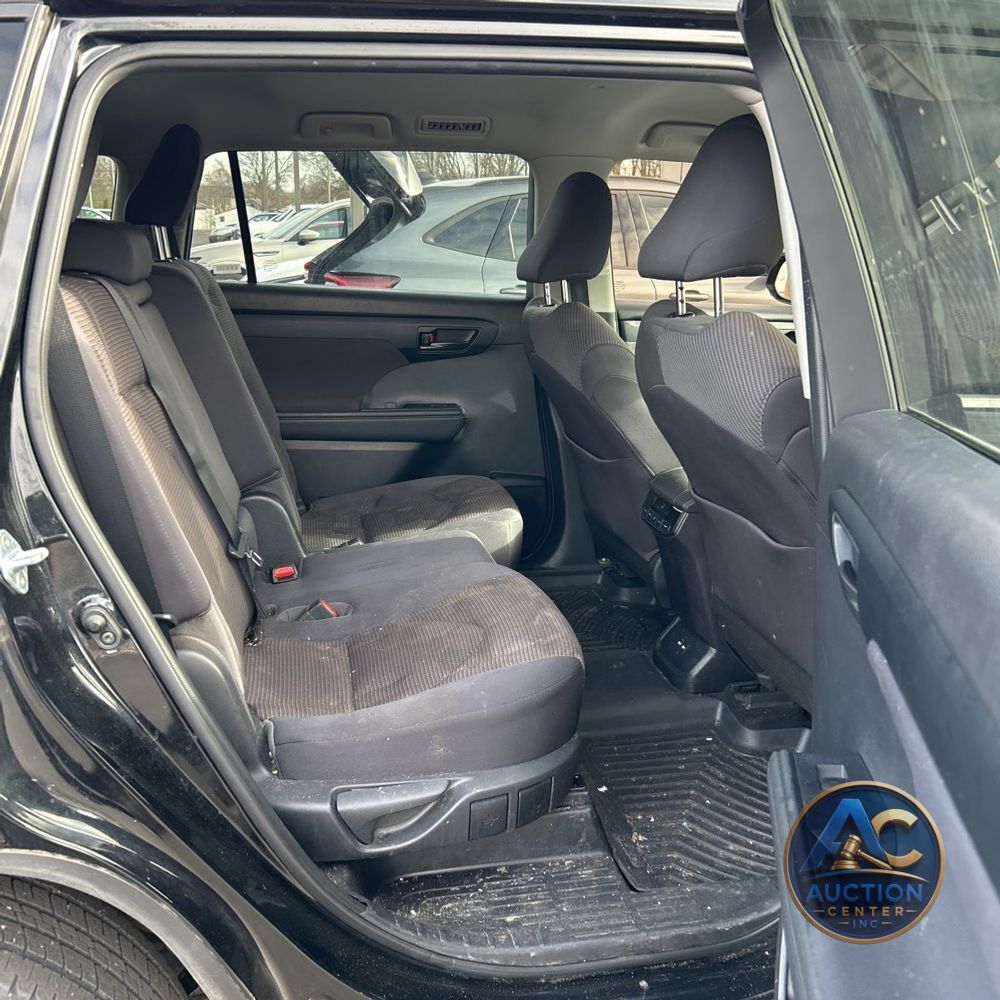 2021 Toyota Highlander LE