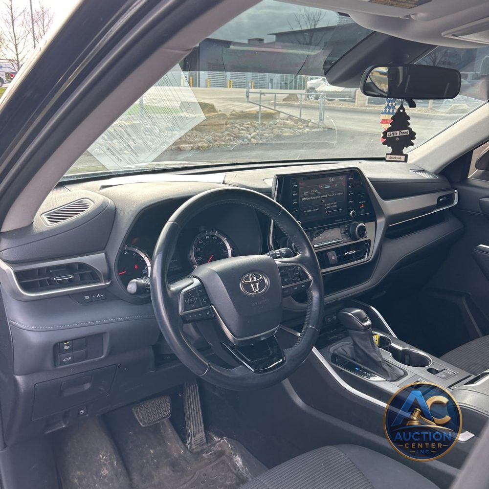 2021 Toyota Highlander LE