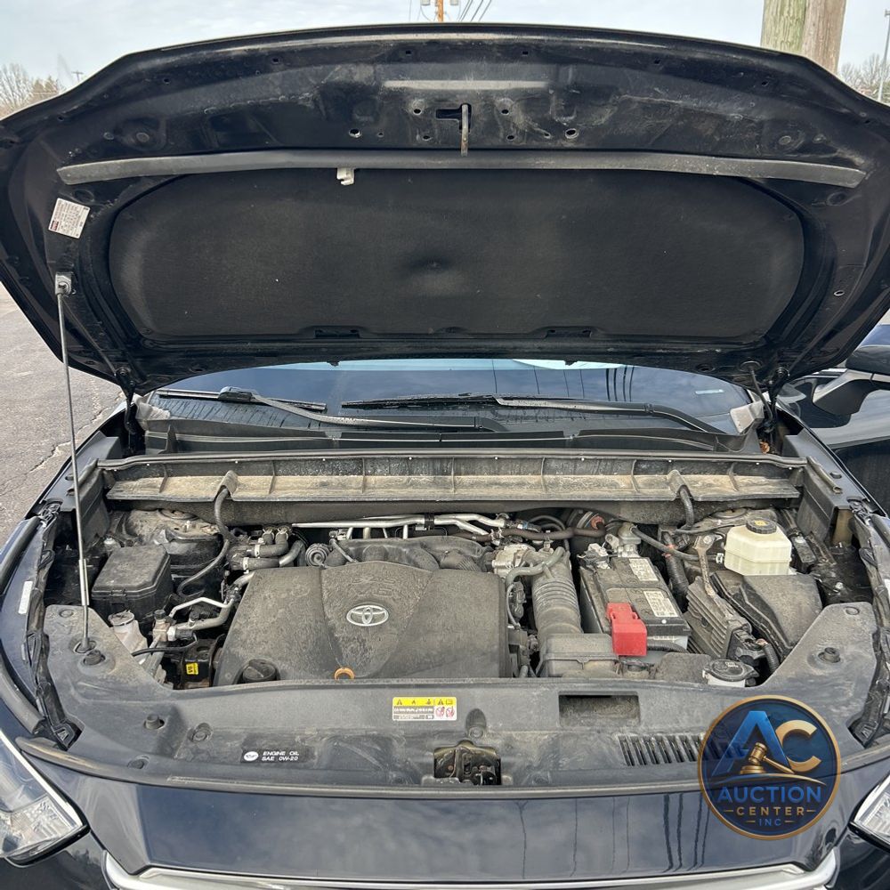 2021 Toyota Highlander LE