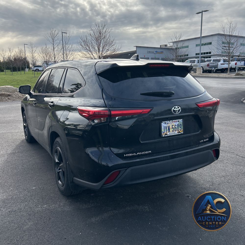 2021 Toyota Highlander LE