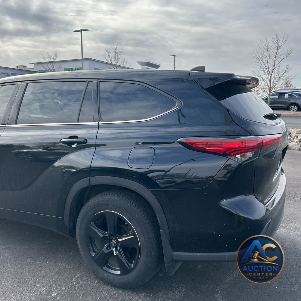 2021 Toyota Highlander LE