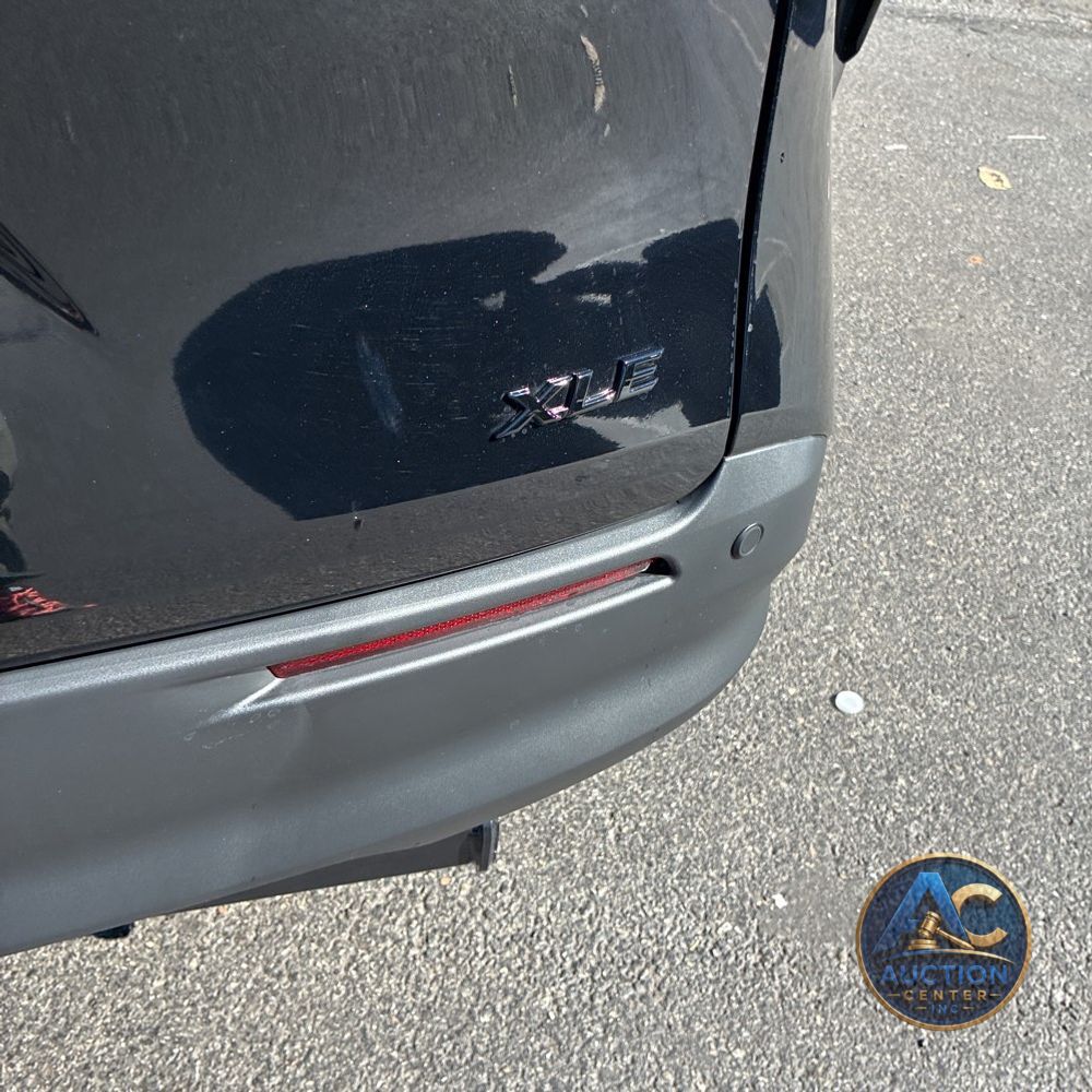 2025 Toyota Sienna Woodland Edition