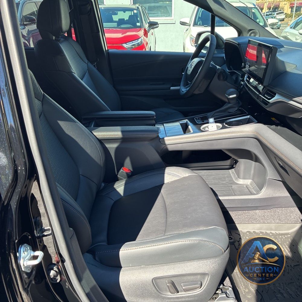 2025 Toyota Sienna Woodland Edition