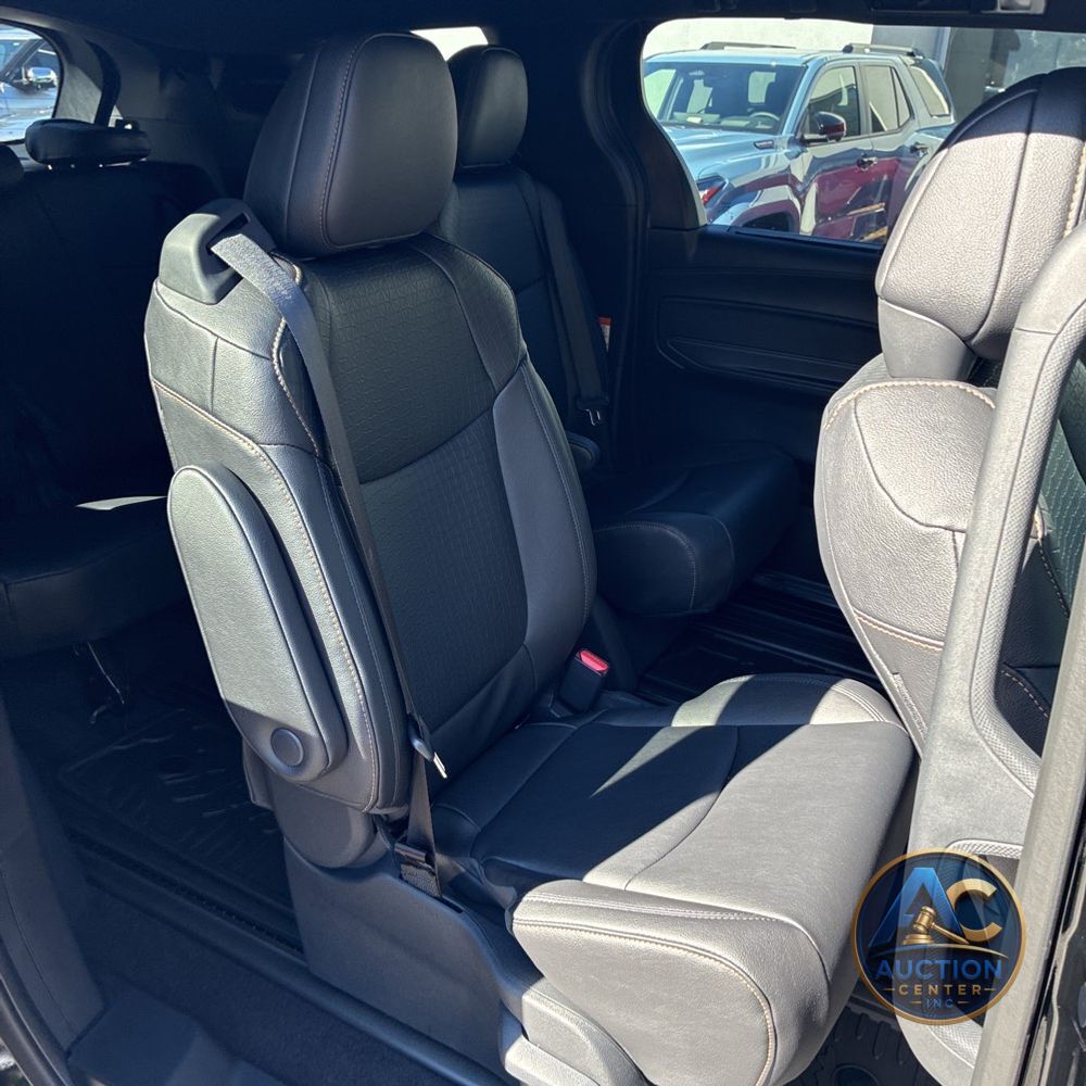 2025 Toyota Sienna Woodland Edition