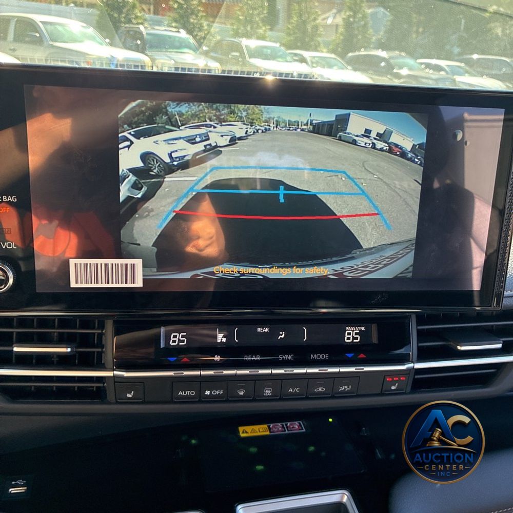 2025 Toyota Sienna Woodland Edition