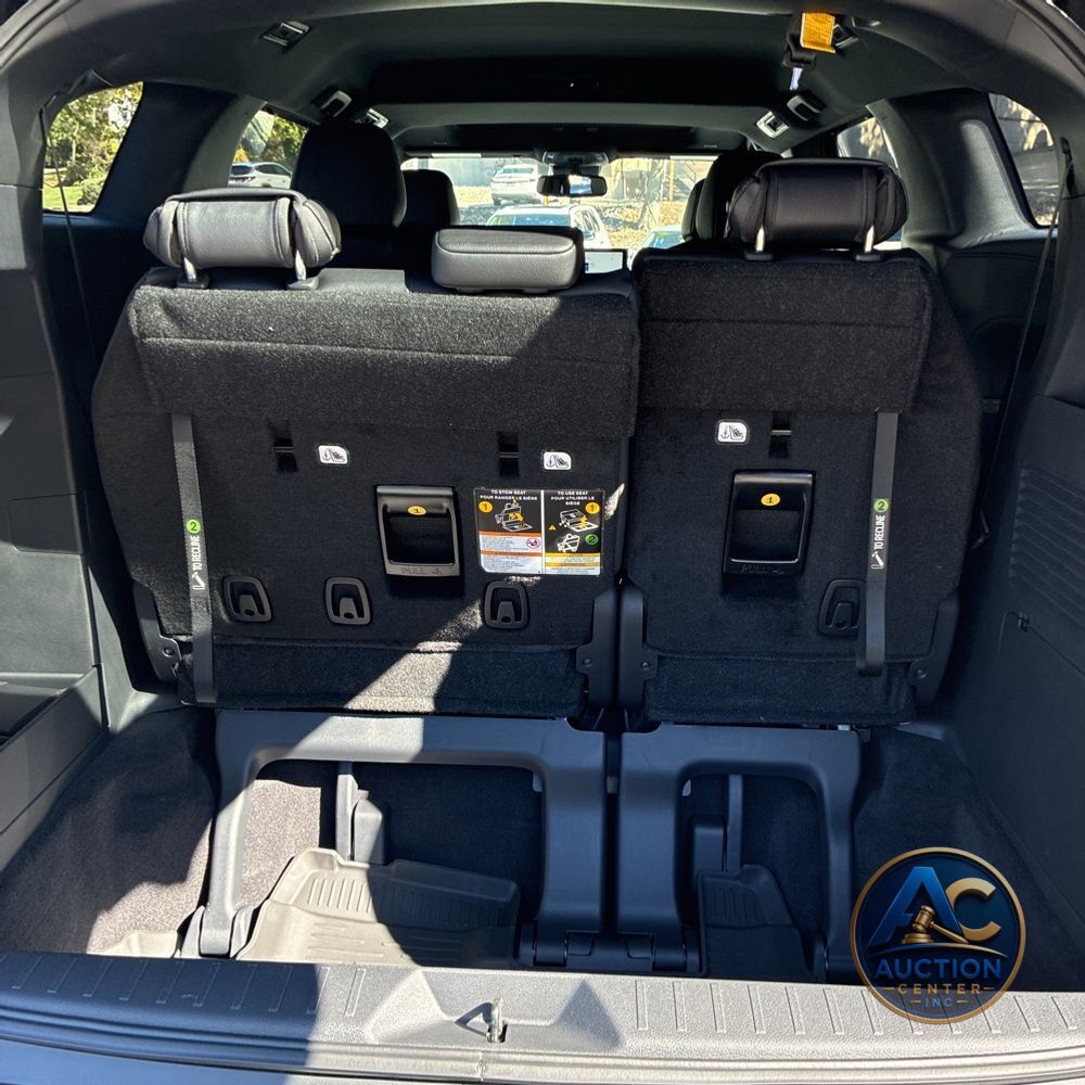 2025 Toyota Sienna Woodland Edition