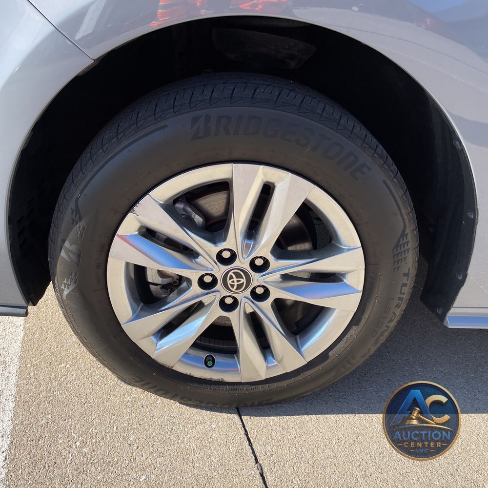 2023 Toyota Sienna Woodland Edition