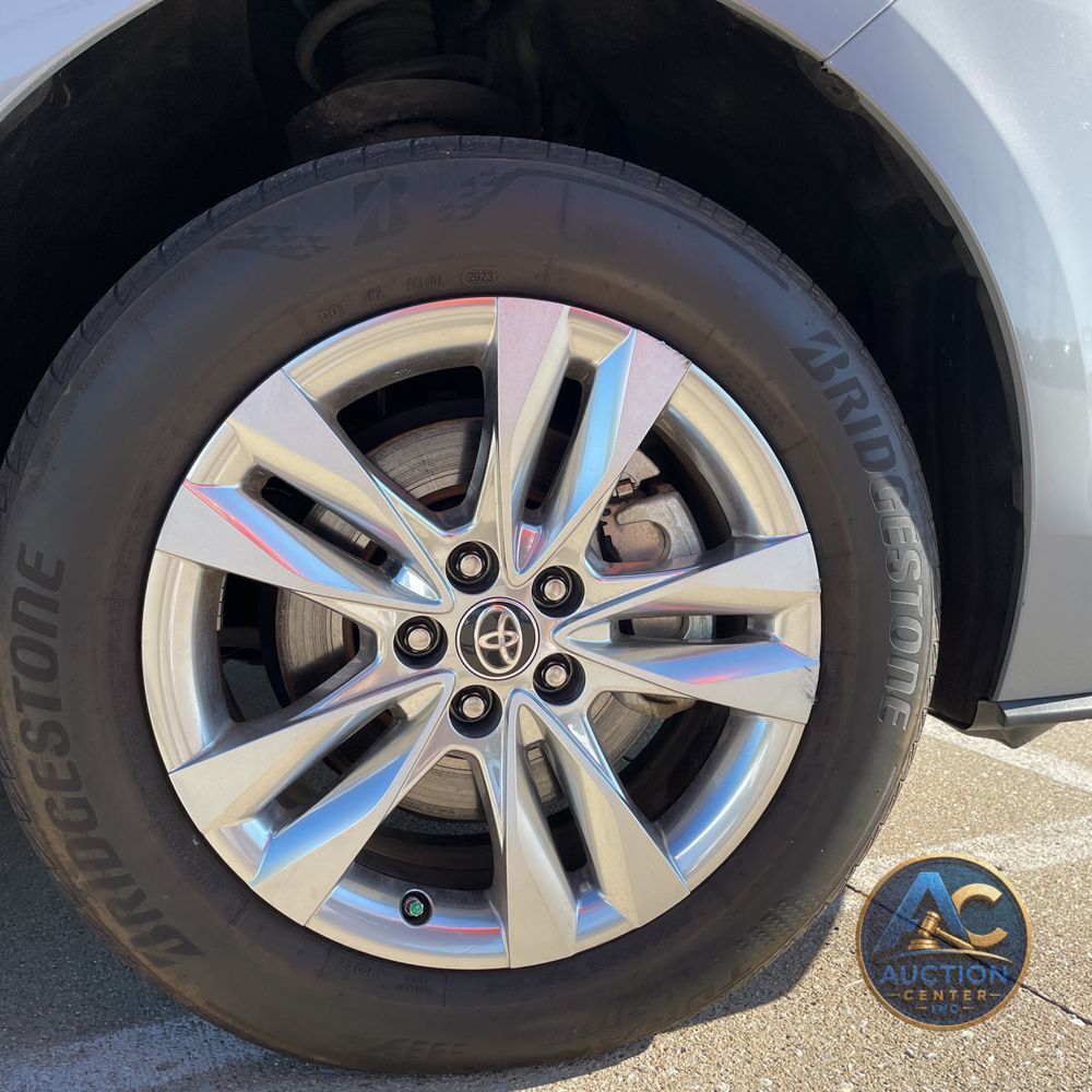 2023 Toyota Sienna Woodland Edition