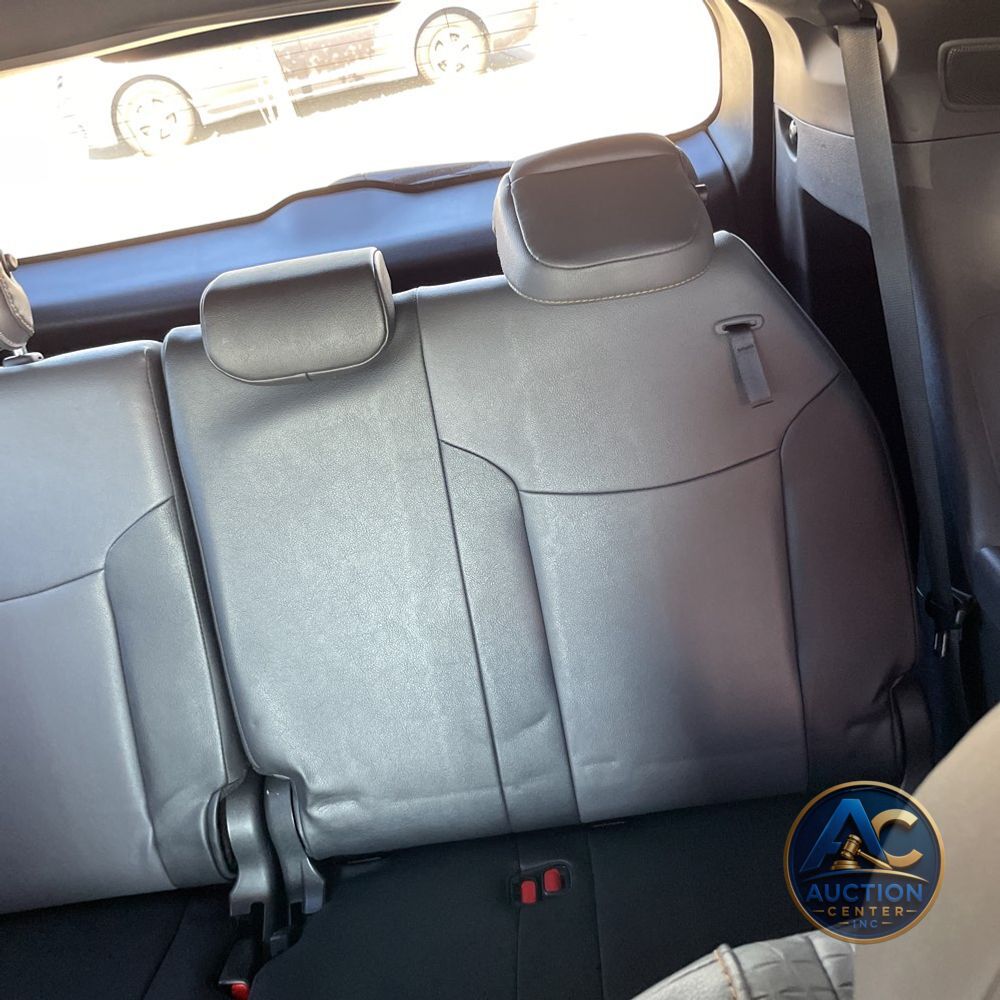 2023 Toyota Sienna Woodland Edition