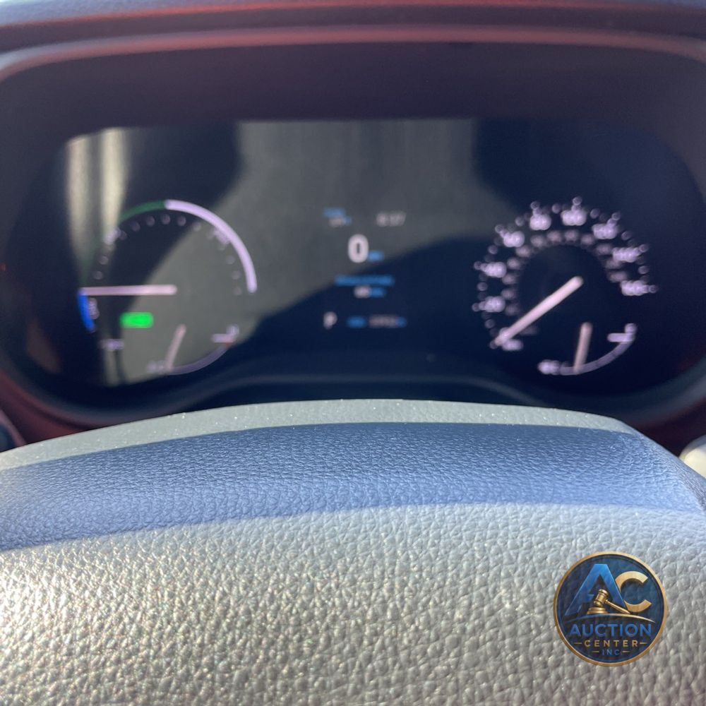 2023 Toyota Sienna Woodland Edition