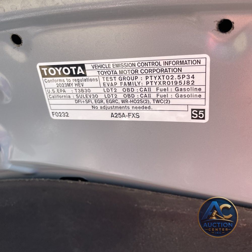 2023 Toyota Sienna Woodland Edition