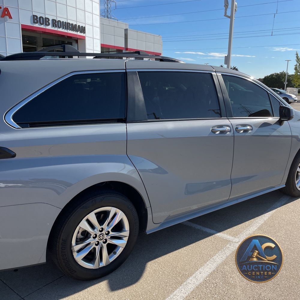 2023 Toyota Sienna Woodland Edition