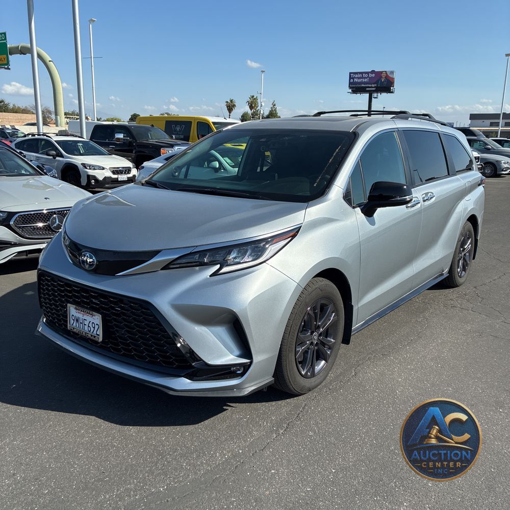 2024 Toyota Sienna XSE 7-Passenger