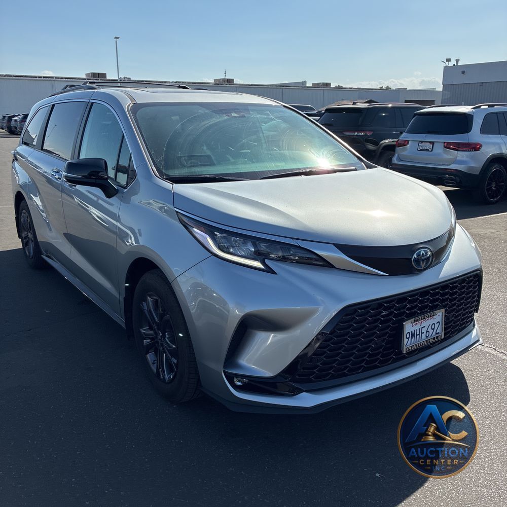 2024 Toyota Sienna XSE 7-Passenger