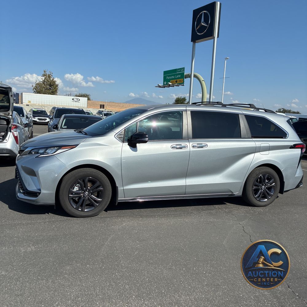 2024 Toyota Sienna XSE 7-Passenger
